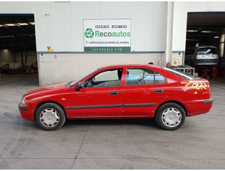 mitsubishi carisma (da_) del año 2002