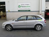 mazda 323 berlina f/s (bj) del año 2000