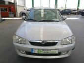 mazda 323 berlina f/s (bj) del año 2000