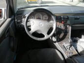 mercedes-benz clase e (w210) berlina diesel del año 2001