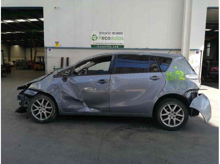 toyota corolla verso (r1) del año 2010
