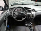 ford focus berlina (cak) del año 2001