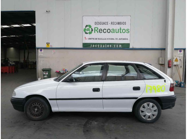 opel astra f saloon from year 1995