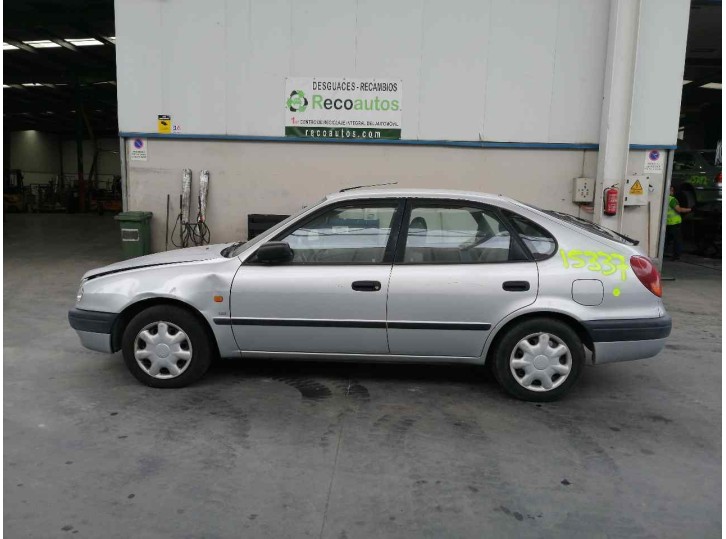 toyota corolla (e11) del año 1998