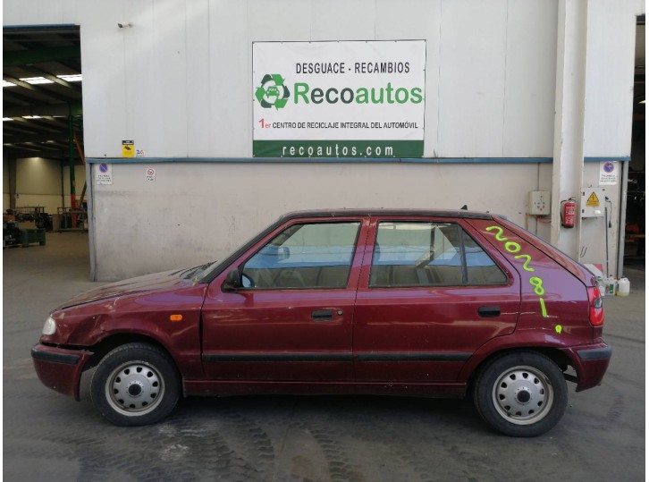 skoda felicia berlina ( 791) del año 2000