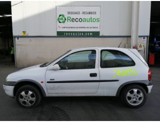 opel corsa b del año 2000
