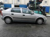 opel astra g berlina del año 2000