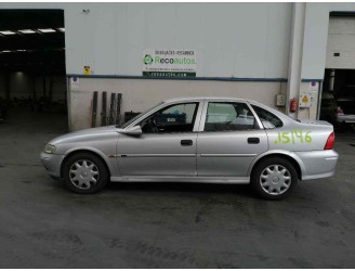 opel vectra b berlina del año 2001