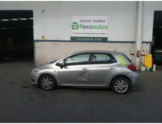 toyota auris del año 2009