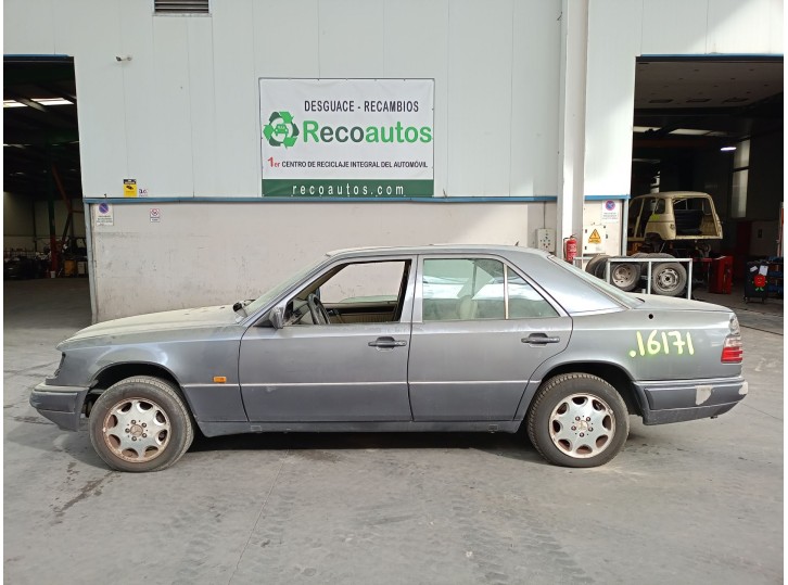 mercedes-benz clase e (w124) berlina del año 1997