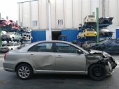 toyota avensis berlina (t25) del año 2004