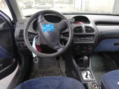 peugeot 206 berlina del año 2002