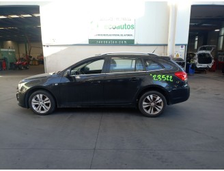 chevrolet cruze hatchback from the year 2013