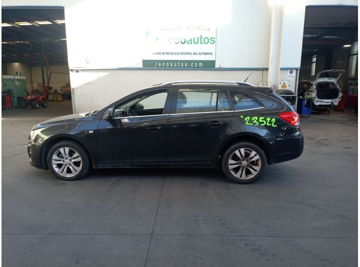 chevrolet cruze hatchback from the year 2013