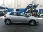 toyota auris del año 2008