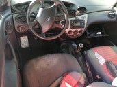 ford focus berlina (cak) del año 2001