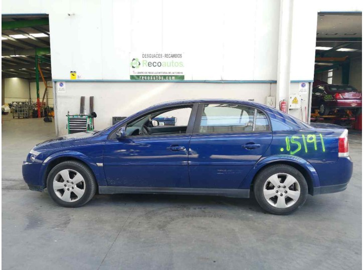 opel vectra c berlina del año 2004