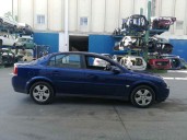 opel vectra c berlina del año 2004