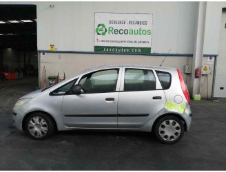 mitsubishi colt berlina 5 (z30a) del año 2006