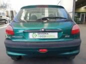 peugeot 206 berlina del año 2000