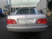 mercedes-benz clase e (w210) berlina del año 1999