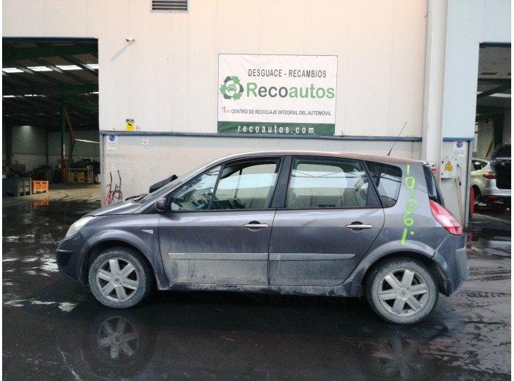 renault scenic ii del año 2004