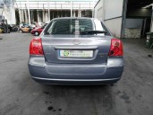 toyota avensis berlina (t25) del año 2003