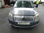 toyota avensis berlina (t25) del año 2003