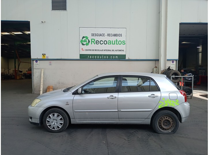 toyota corolla (e12) del año 2004