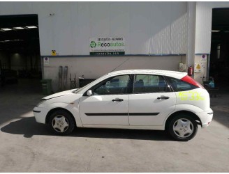ford focus berlina (cak) del año 2004