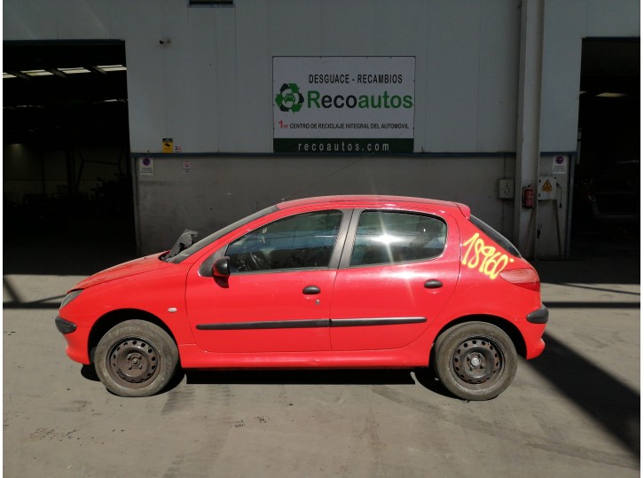 peugeot 206 berlina del año 2001