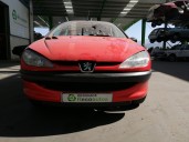 peugeot 206 berlina del año 2001