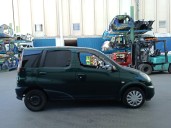 toyota yaris verso (_p2_) del año 2002