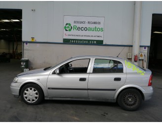opel astra g berlina del año 2001