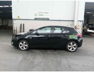 opel astra j lim. del año 2012