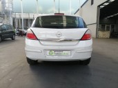 opel astra h berlina del año 2004
