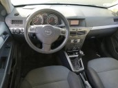 opel astra h berlina del año 2004