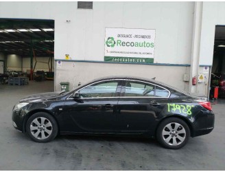 opel insignia berlina del año 2010