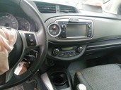 toyota yaris del año 2014
