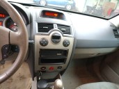 renault megane ii classic berlina del año 2004