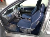 lancia lancia y del año 2003