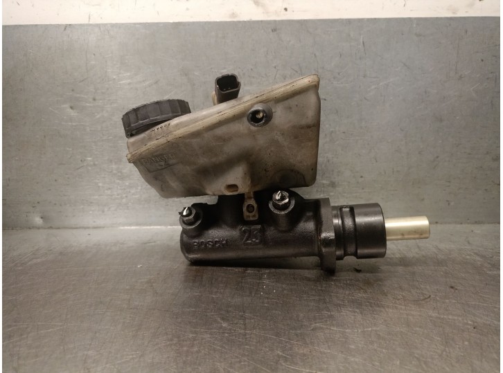 Recambio de bomba freno para citroën jumpy 2.0 hdi referencia OEM IAM 221573 4601K1 BOSCH