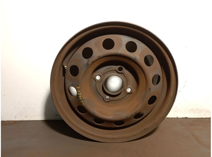 Recambio de llanta para kia cerato 2.0 turbodiesel cat referencia OEM IAM 529102F050 R15X6JJDOT 