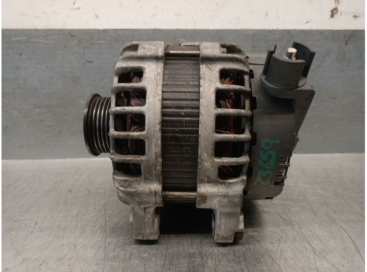 Recambio de alternador para jaguar f-pace (x761) 2.0 td4 referencia OEM IAM GX7310300DE T2H18581 0125813032 BOSCH