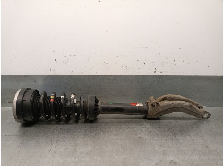 Replacement front left shock absorber for Jaguar F-Pace (X761) 2.0 TD4 OEM IAM reference HK8318B036ME T4A1996 