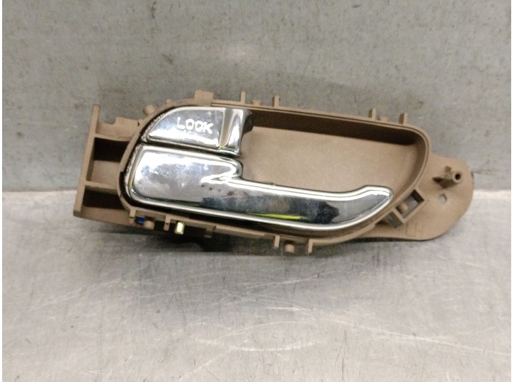 Recambio de maneta interior delantera izquierda para ssangyong rodius i 2.7 xdi referencia OEM IAM 7241021002OAF 7241021002OAF 