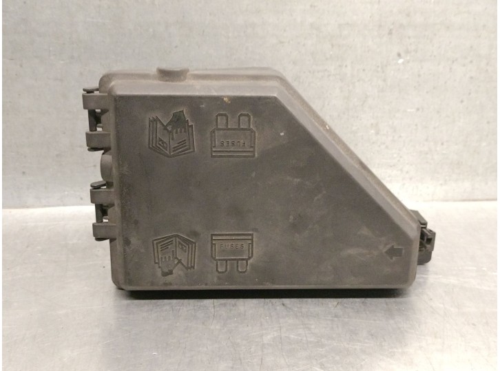 Recambio de caja reles / fusibles para mg serie 75 (rj) 2.0 16v cdti referencia OEM IAM YQE000210 