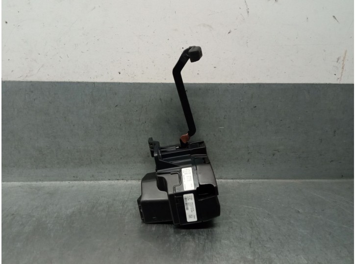 Recambio de caja reles / fusibles para hyundai ioniq (ae) 1.6 gdi hybrid referencia OEM IAM 37553G2100 1812121930 