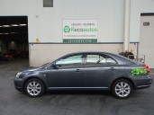 toyota avensis berlina (t25) del año 2005