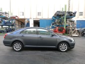 toyota avensis berlina (t25) del año 2005